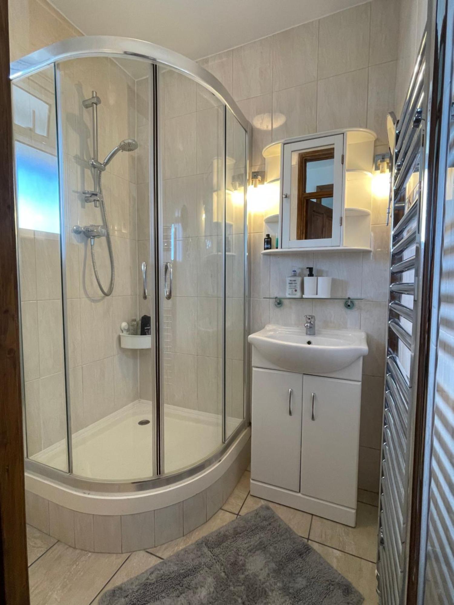 2 Bedrooms 2 Stations London Exterior photo