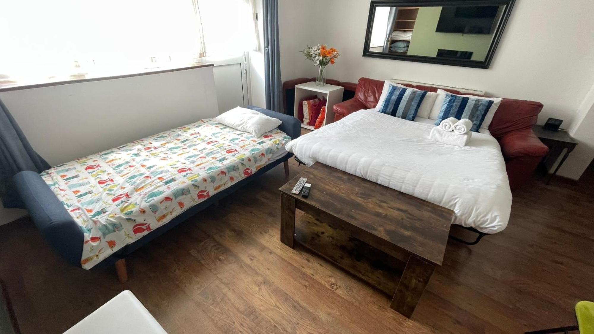 2 Bedrooms 2 Stations London Exterior photo